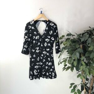 NWT Missguided Black Floral Dress W Frill